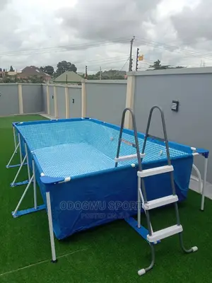 Swimming Pool S82