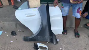 Mercedes Benz Cla Fender Set,