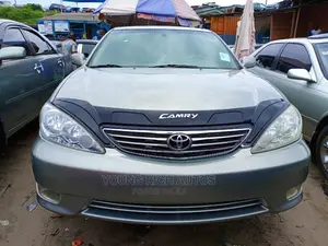 Toyota Camry 2006 Silver