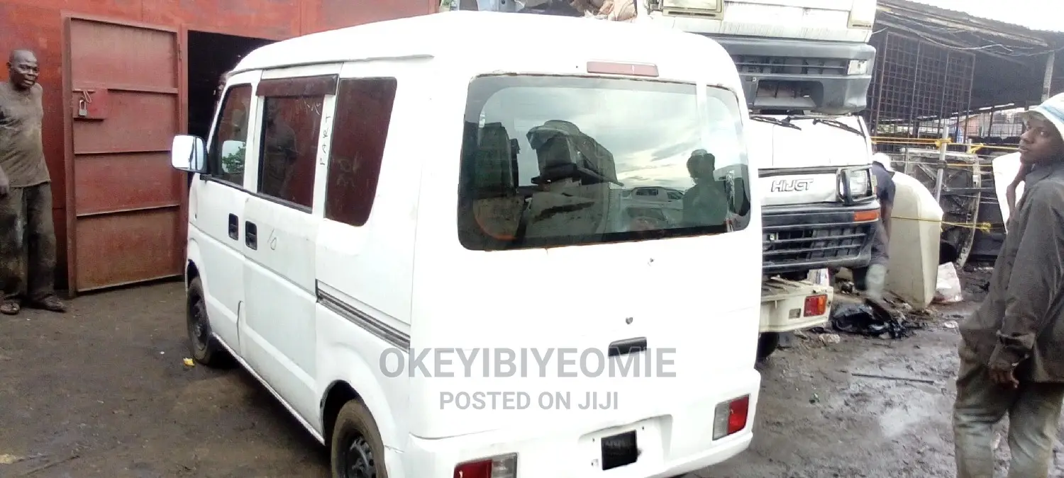 Daihatsu Hijet 2010 Silver