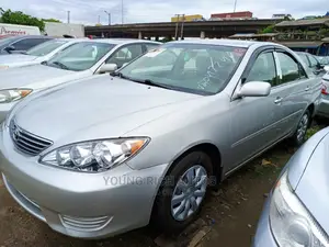 Toyota Camry 2005 Silver