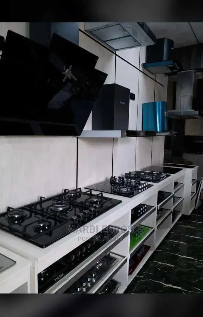Quality Cooker and Hood Range