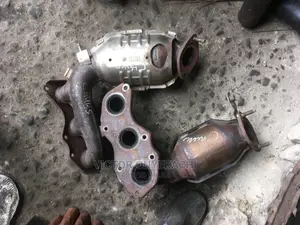 Engine Catalyst Converter Toyota Highlander 2012 Model