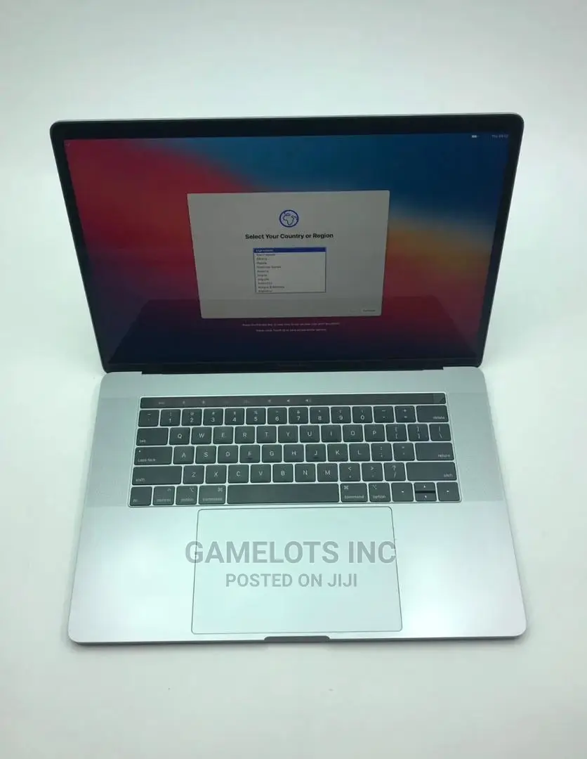 Laptop Apple MacBook Pro 2018 32GB Intel Core i9 SSD 512GB