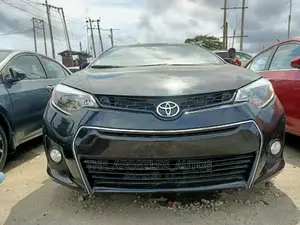 Toyota Corolla 2016 Black