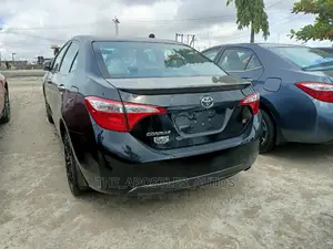 Toyota Corolla 2016 Black