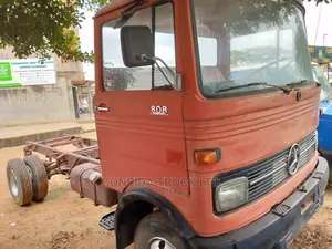 Mercedes Benz Atego Orange 1998