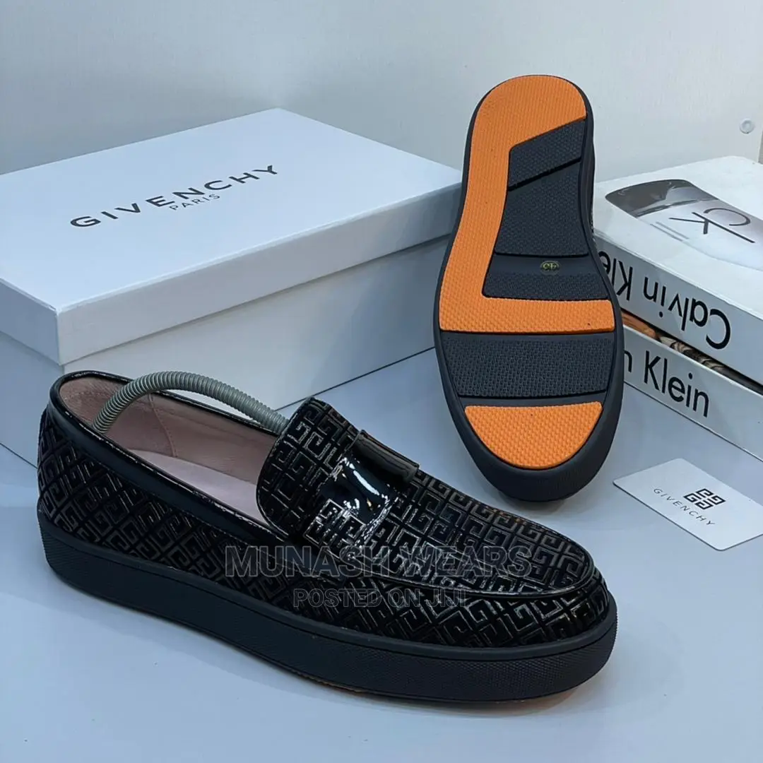 Givenchy Sneakers