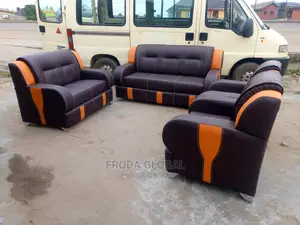 Set of 7 Seaters Sofa Chairs. Quality Leather Couch