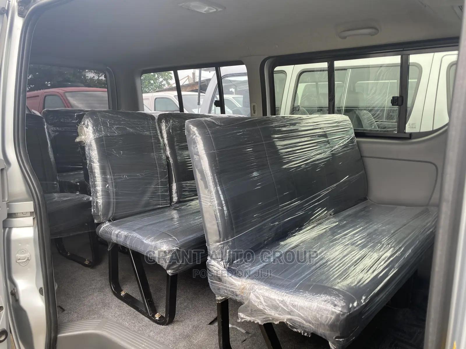 Toyota HiAce 2011 Silver