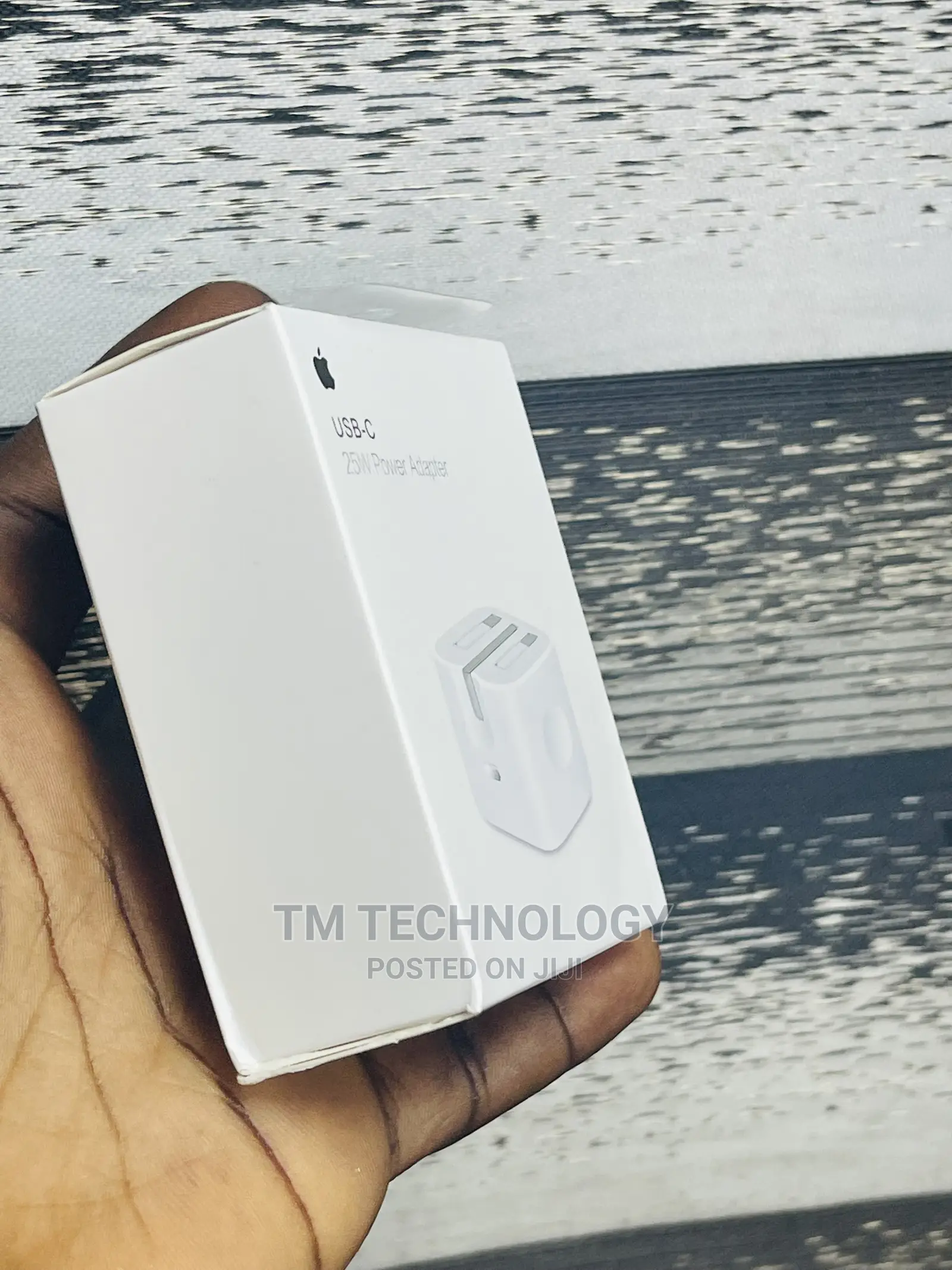 25watt Power Adapter for iPhones