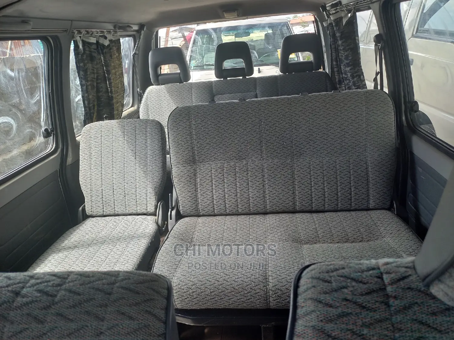 Mitsubishi L300 2004 Silver