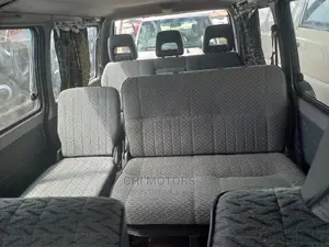 Mitsubishi L300 2004 Silver