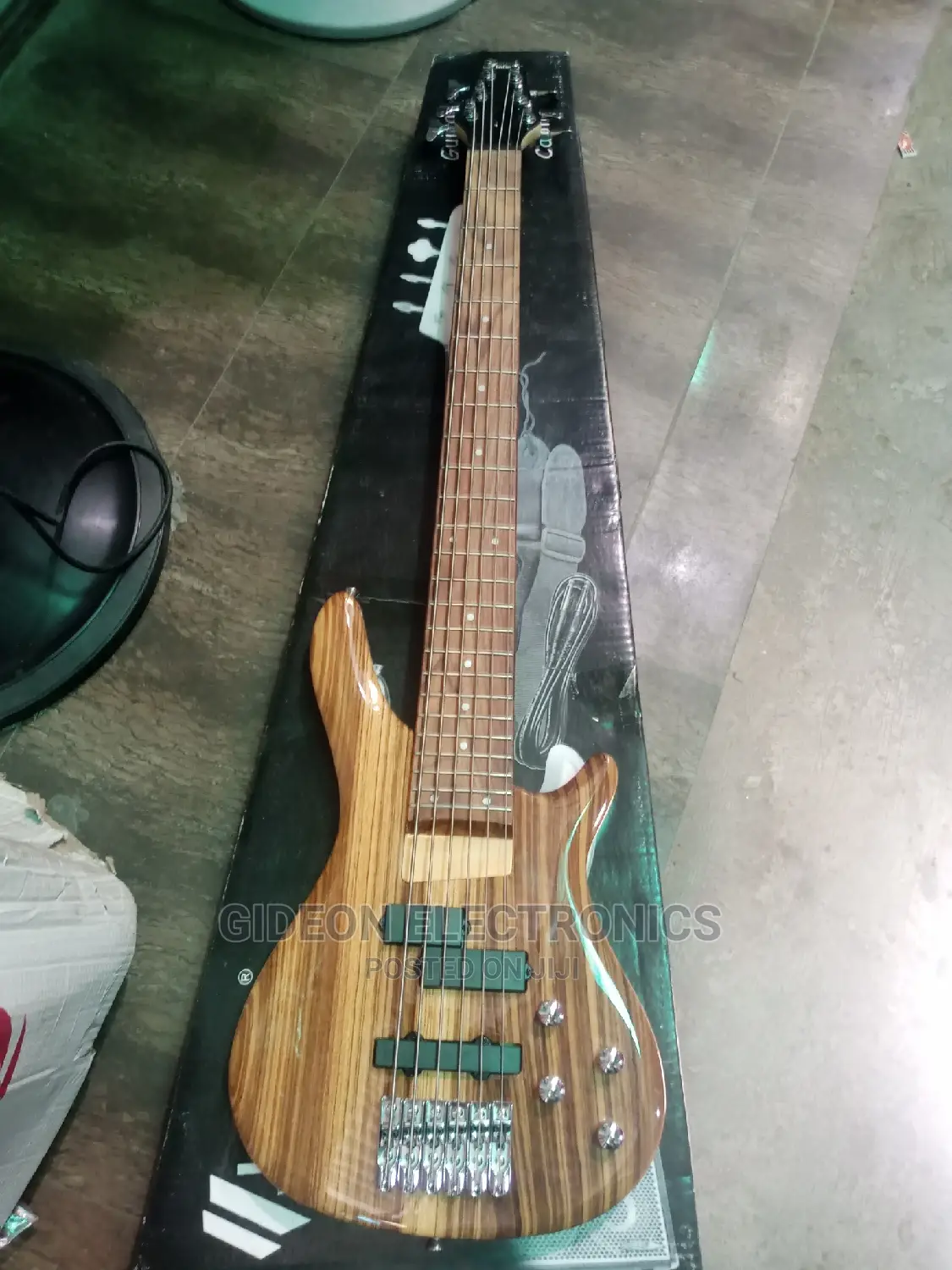 Infinity Active 6strings Guitar