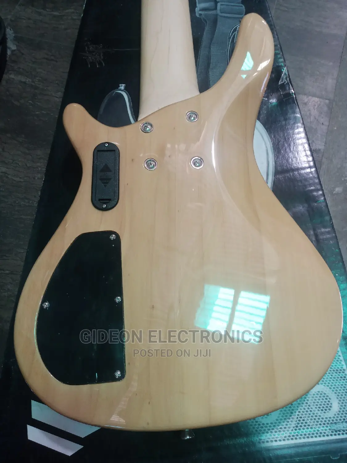 Infinity Active 6strings Guitar