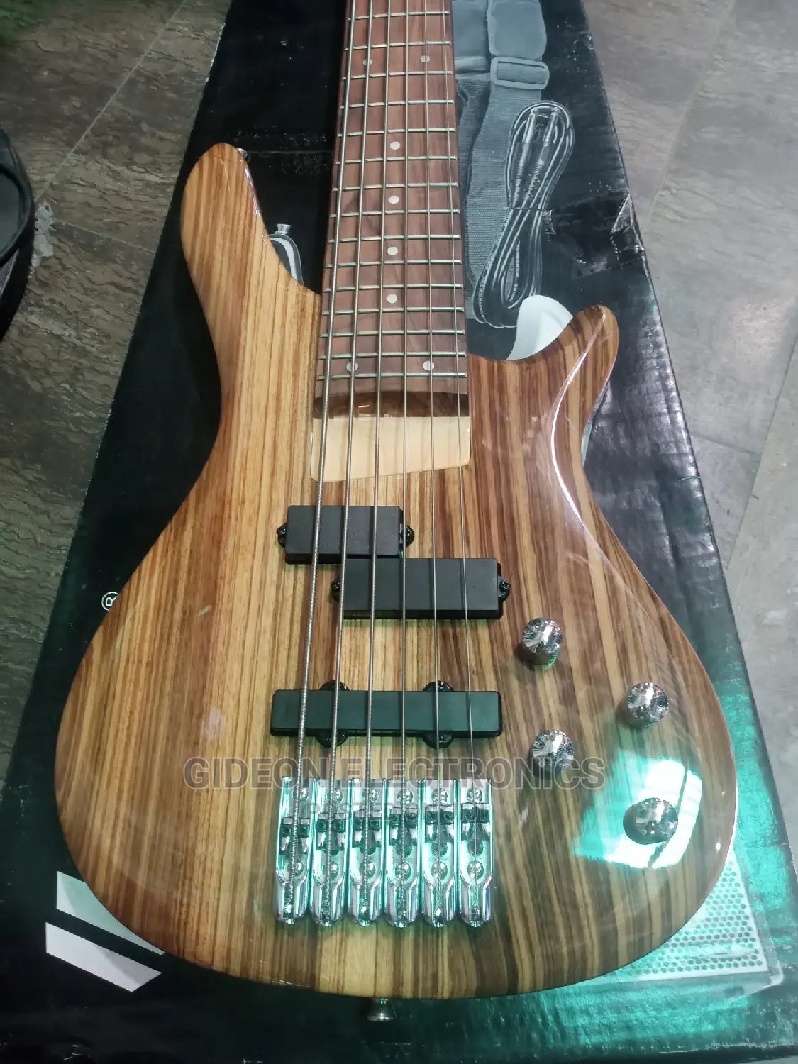 Infinity Active 6strings Guitar