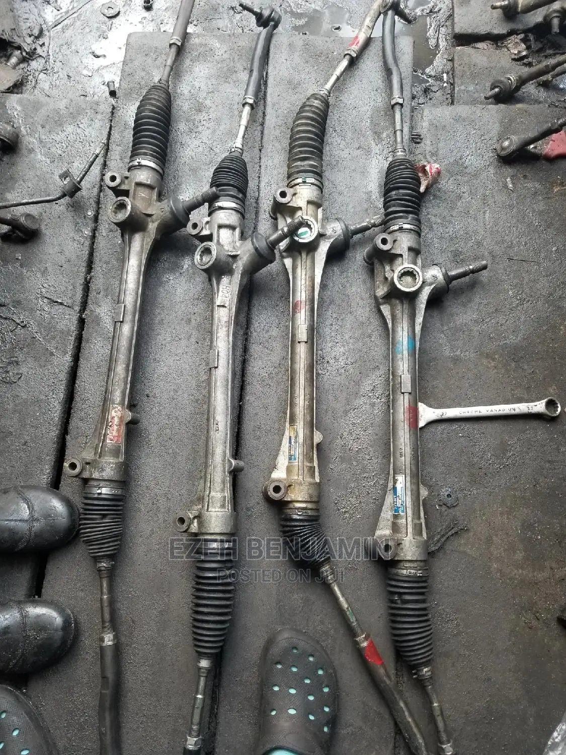 Steering Rack Venza 2012