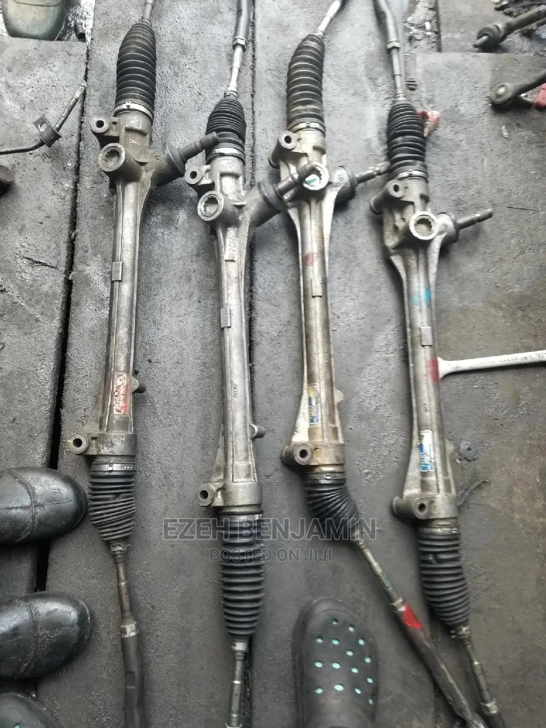 Steering Rack Venza 2012