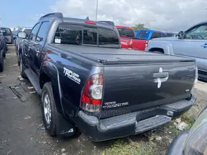 Toyota Tacoma Access Cab V6 Automatic 2012 Gray