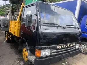 MITSUBISHI Food Truck