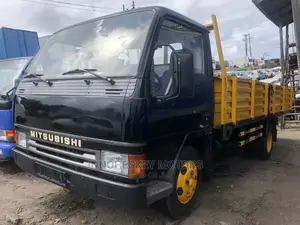MITSUBISHI Food Truck