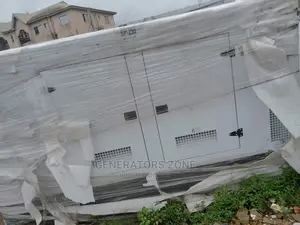 100% Copper Coil Perkins Sp250kva Soundproof Generator