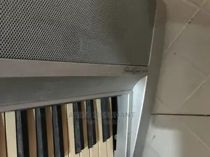 Yamaha DGX310 Keyboard