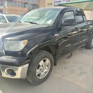 Toyota Tundra Double Cab 4x4 Limited 2011 Black