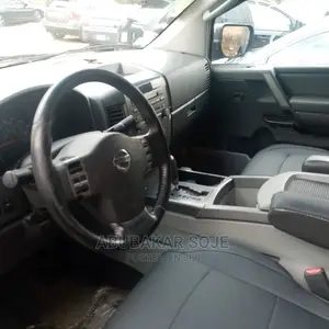 Nissan Titan King Cab LE 4x4 2004 Black