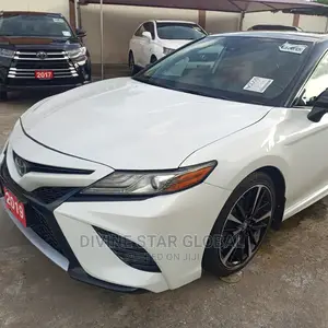 Toyota Camry XSE (2.5L 4cyl 8A) 2019 White
