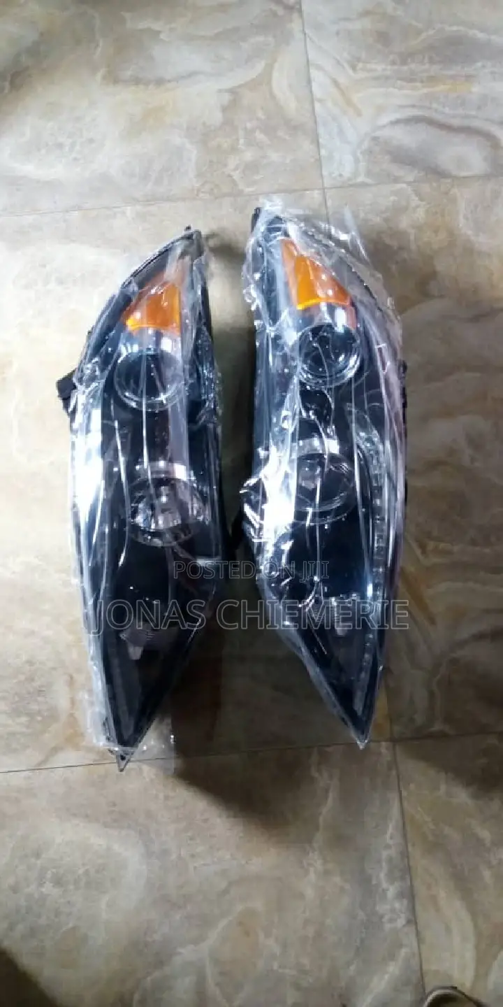 Kia Sportage 2012 Headlight