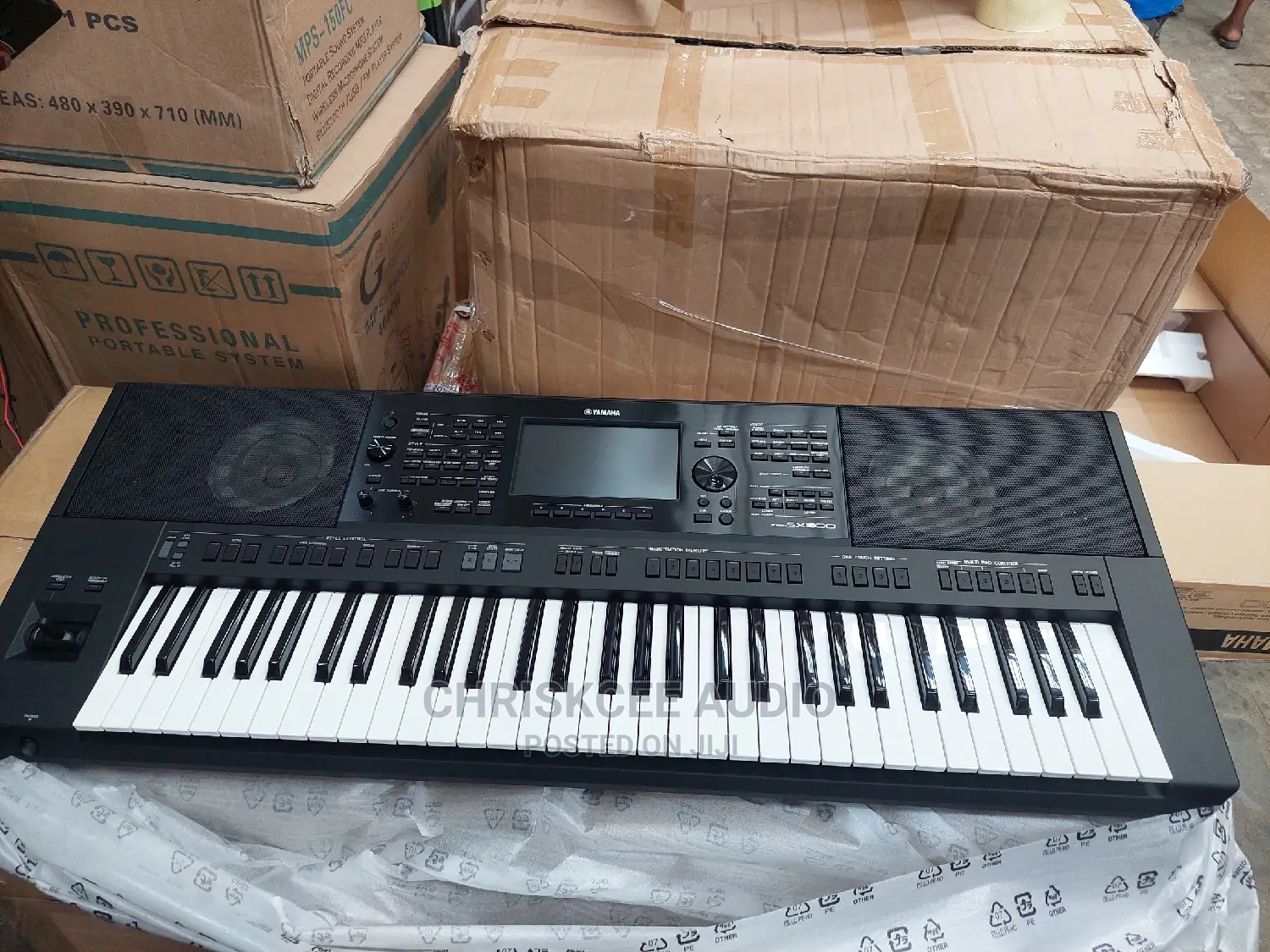 Yamaha Psr SX900 Keyboard With Adapter