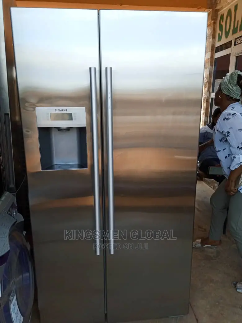 Siemens Low Energy American Style Side-by-Side Refrigerator