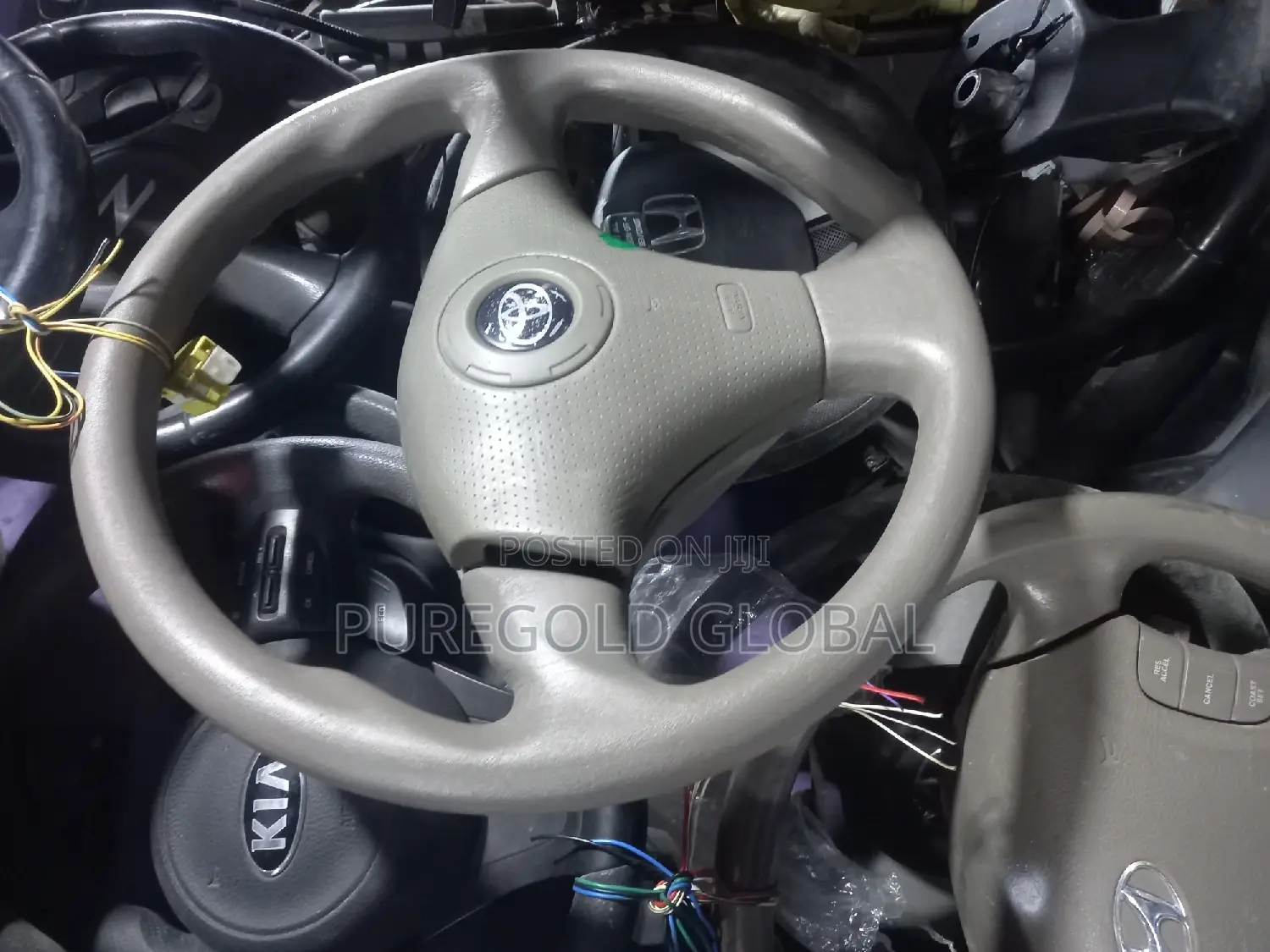 Corolla 2005 Model Steering Wheel