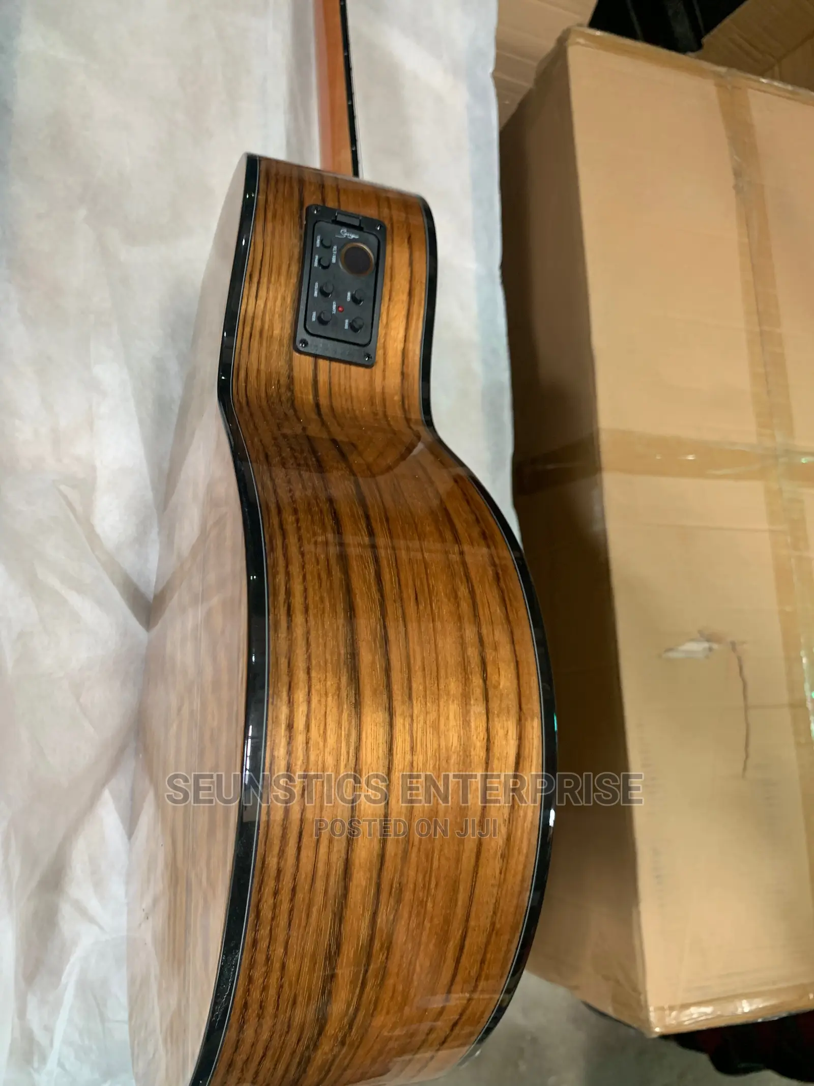 Quality Smiger GN-30J Electro Acoustic Guitar