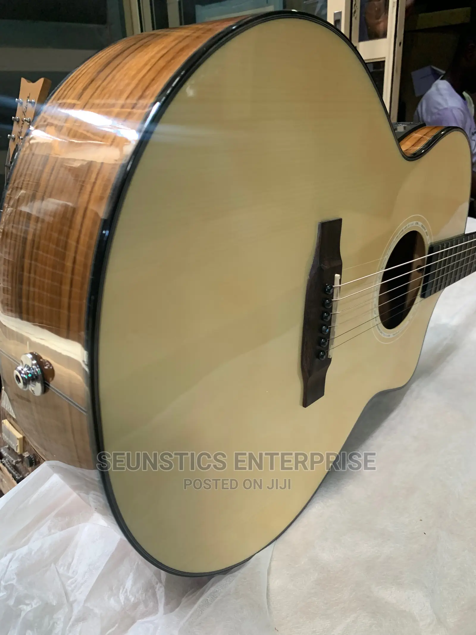 Quality Smiger GN-30J Electro Acoustic Guitar