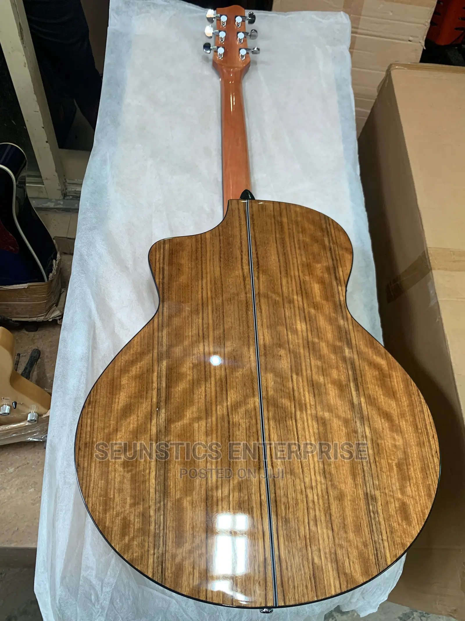 Quality Smiger GN-30J Electro Acoustic Guitar