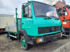 Mercedes Truck 814 7tonnes Big Axle