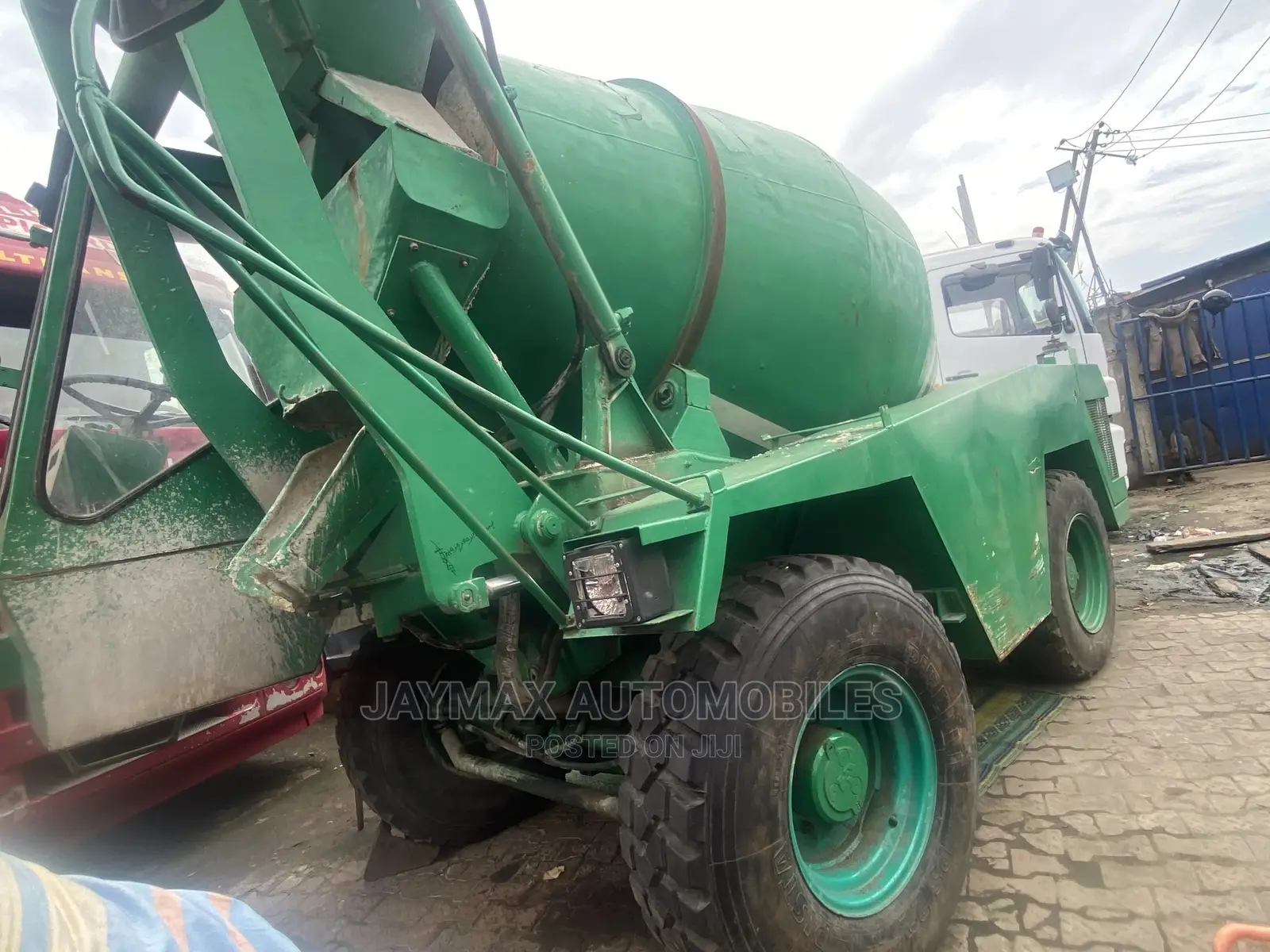 Selfloader Concrete Mixer
