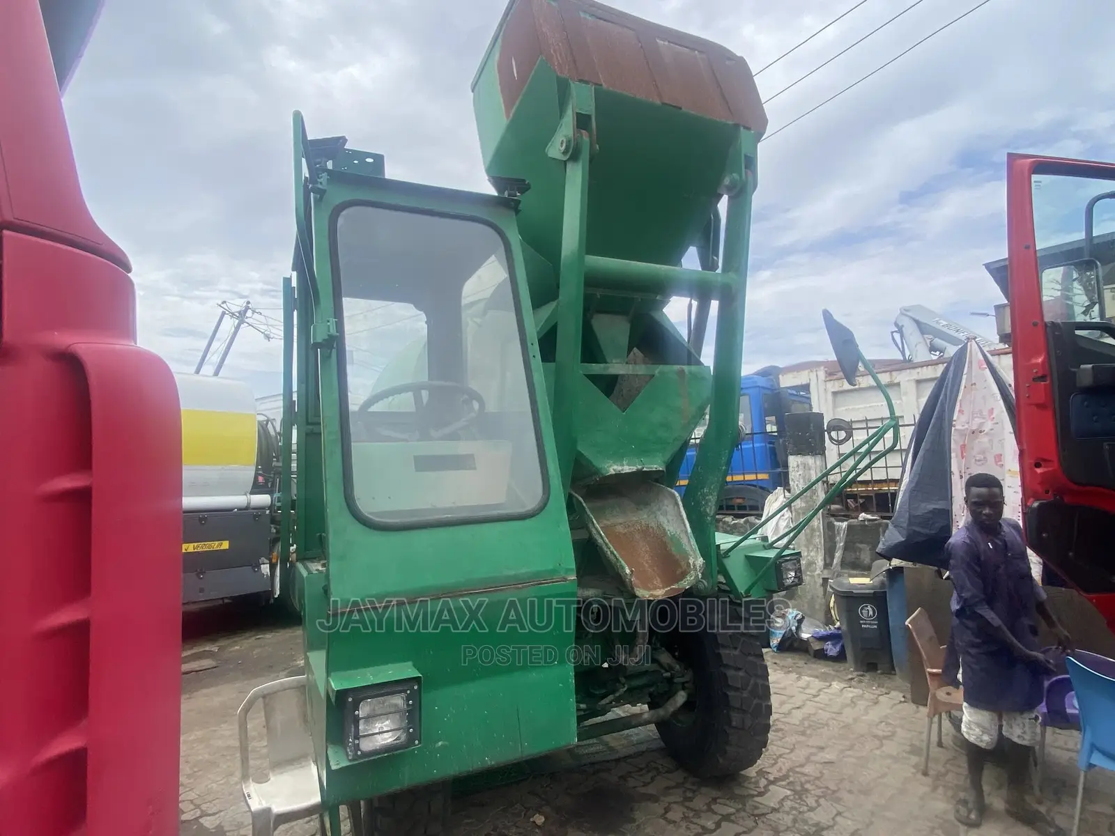 Selfloader Concrete Mixer