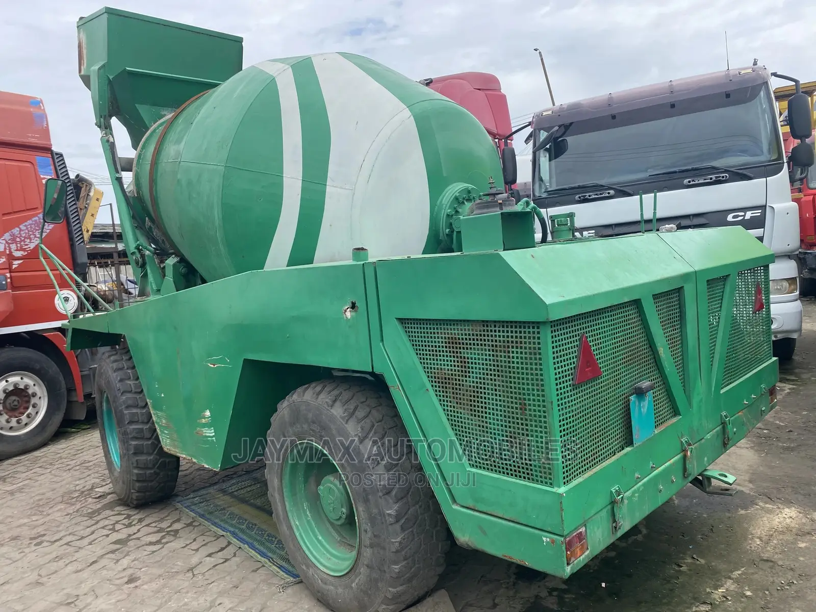 Selfloader Concrete Mixer