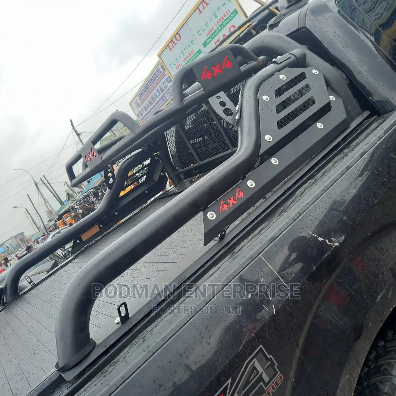 Rolling Boot Cover With Complete Roll Bar Spoiler