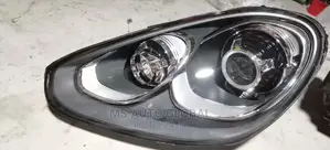 Porsche Cayenne 2017 Headlights