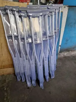 Crutches Adjustable