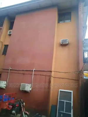10bdrm Block of Flats in Okporo Road Rumuodara for Sale