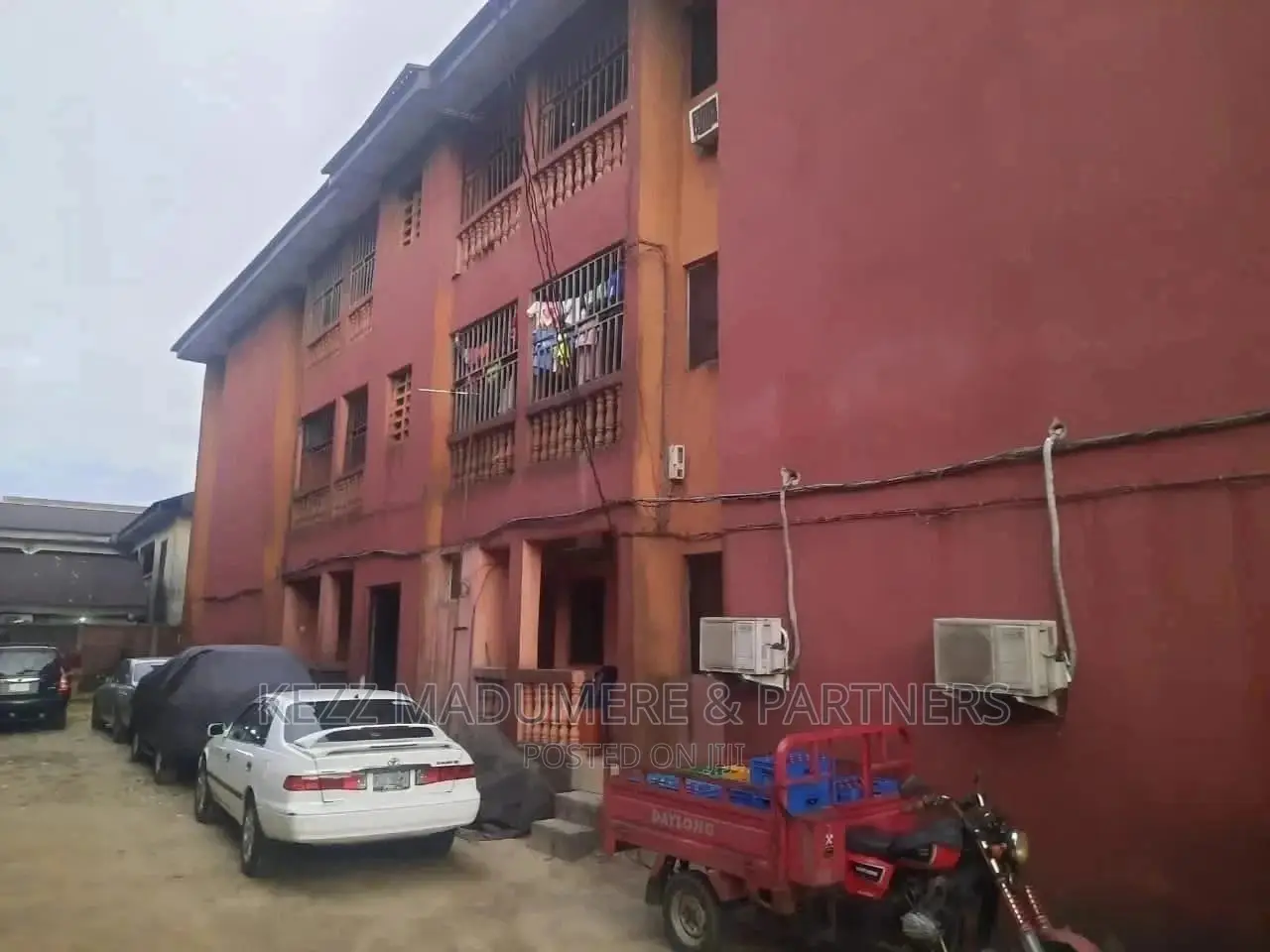 10bdrm Block of Flats in Okporo Road Rumuodara for Sale
