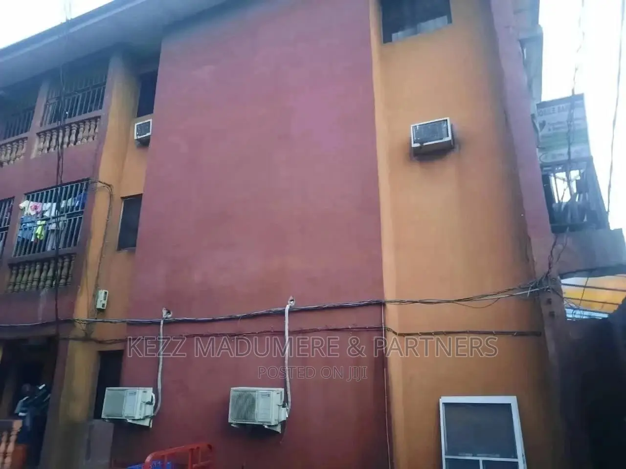 10bdrm Block of Flats in Okporo Road Rumuodara for Sale
