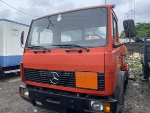 Mercedes-Benz Tanker