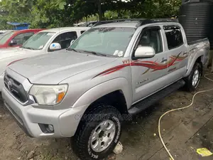 Toyota Tacoma 2013 Silver