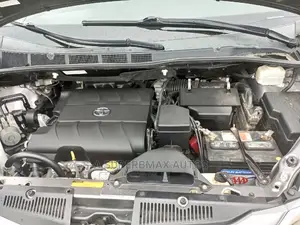 Toyota Sienna 2015 Gray